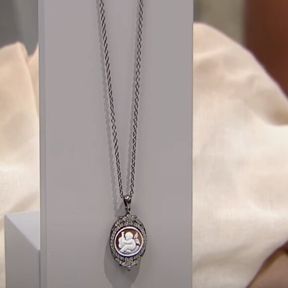 Rarities Carol Brodie "Little Angel" Carved Cameo Pendant with Chain - Picture 8 of 13